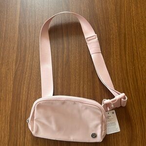 Lulu Lemon Everywhere Belt Bag